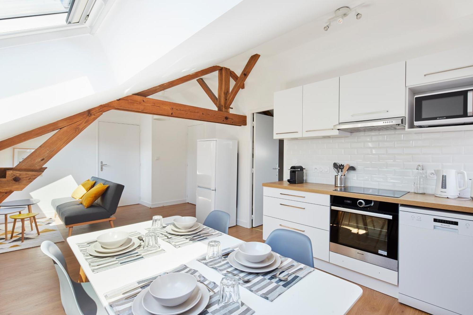 Apartament Minuit A Paris - Wifi Fibre/Linge/Parking Châteaubriant Zewnętrze zdjęcie
